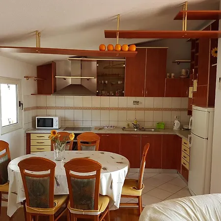 Holiday Home Granic Baška Voda Extérieur photo
